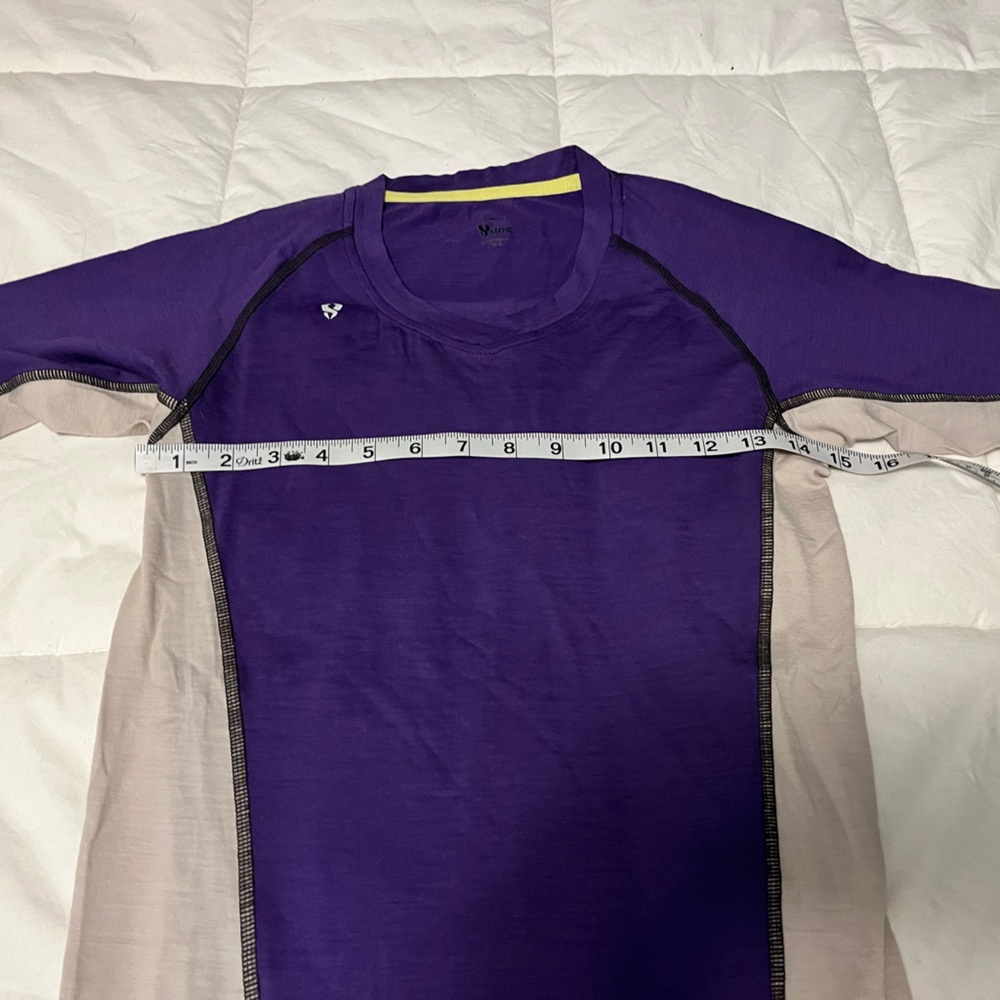 Stoic ladies size small merino v-neck short sleeve top - Picture 4 of 4
